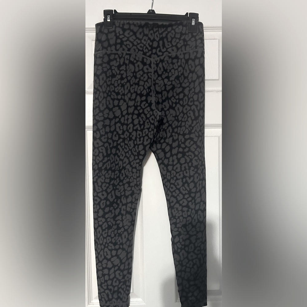 Glyder Leggings Size L Black leopard